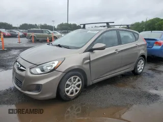 2014 Hyundai Accent GS z VIN KMHCT5AE4EU189663, wystawiony jako Copart lot #57818515 z przebiegiem 114 358 mil mil oraz Nie do naprawy • Non repairable. Historia ofert i sprzedaży dostępna na DreamBid. Obrazek 1.