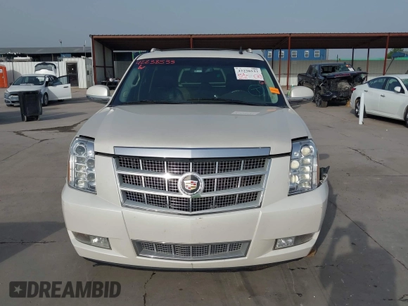 2011 Cadillac Escalade ESV Platinum z VIN 1GYS3KEF2BR134431, wystawiony jako IAAI lot #42238533 z przebiegiem 192 782 mil mil oraz . Historia ofert i sprzedaży dostępna na DreamBid. Obrazek 12.