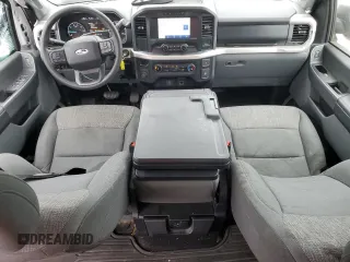 2021 Ford F-150 XL z VIN 1FTEW1CP5MKD10061, wystawiony jako Copart lot #50598155 z przebiegiem 70 055 mil mil oraz Szkoda całkowita • Salvage title. Historia ofert i sprzedaży dostępna na DreamBid. Obrazek 8.