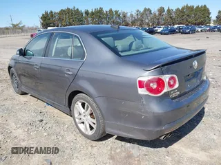 2006 Volkswagen Jetta Sedan 2.5L with VIN 3VWSG71K26M740777, listed as a IAAI auction lot 41743566 with 164,174 mi miles. Bid and sale history available at carsss.com. Image 3.
