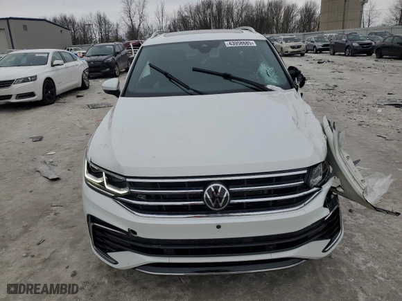 2022 Volkswagen Tiguan SEL R-Line with VIN 3VV4B7AX3NM038974, listed as a Copart auction lot 43958685 with 56,940 mi miles and Non Repairable. Bid and sale history available at carsss.com. Image 5.