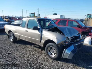 2003 Mazda B-Series 2WD Truck with VIN 4F4YR46U13TM21276, listed as a IAAI auction lot 41692960 with NaN miles. Bid and sale history available at carsss.com. Image 1.