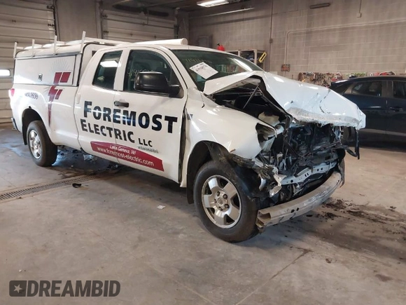 2013 Toyota Tundra 4WD Truck SR with VIN 5TFCW5F11DX014429, listed as a IAAI auction lot 41918570 with 1 mi miles. Bid and sale history available at carsss.com. Image 1.