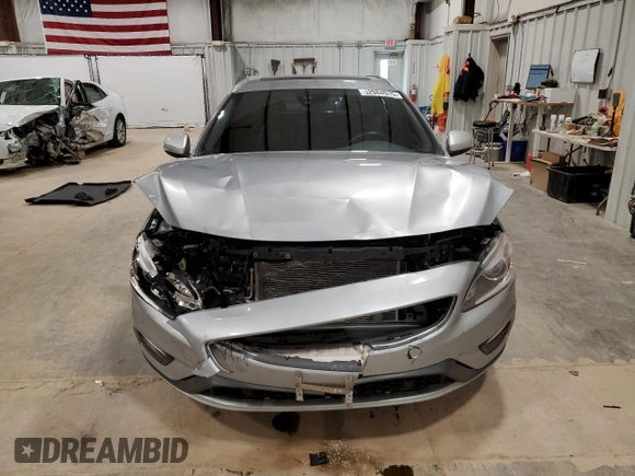 2015 Volvo V60 with VIN YV1902SG5F1210166, listed as a Copart auction lot 52084915 with 106,808 mi miles and Clean title. Bid and sale history available at DreamBid. Image 5.