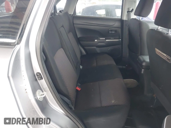 2018 Mitsubishi Outlander ES z VIN JA4AP3AU9JZ025019, wystawiony jako IAAI lot #42235095 z przebiegiem 71 671 mil mil oraz . Historia ofert i sprzedaży dostępna na DreamBid. Obrazek 8.