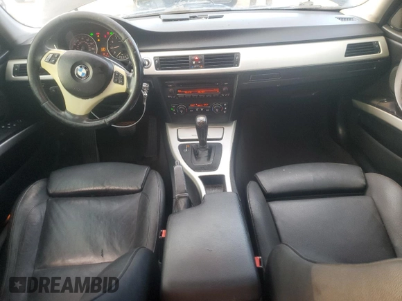 2006 BMW 3 Series 330i z VIN WBAVB33596PS17102, wystawiony jako Copart lot #48382725 z przebiegiem 171 280 mil mil oraz Szkoda całkowita • Salvage title. Historia ofert i sprzedaży dostępna na DreamBid. Obrazek 8.