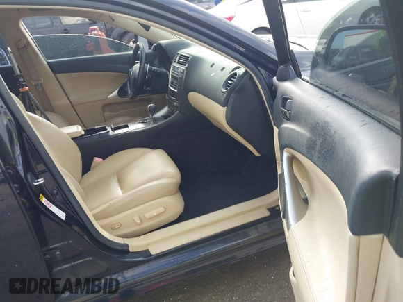 2008 Lexus IS with VIN JTHBK262582068025, listed as a IAAI auction lot 41911964 with 92,652 mi miles and . Bid and sale history available at carsss.com. Image 5.