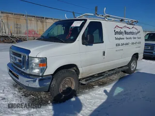 2013 Ford Econoline Cargo Commercial z VIN 1FTNE2EW5DDA25524, wystawiony jako IAAI lot #41208957 z przebiegiem 148 921 mil mil oraz . Historia ofert i sprzedaży dostępna na DreamBid. Obrazek 17.