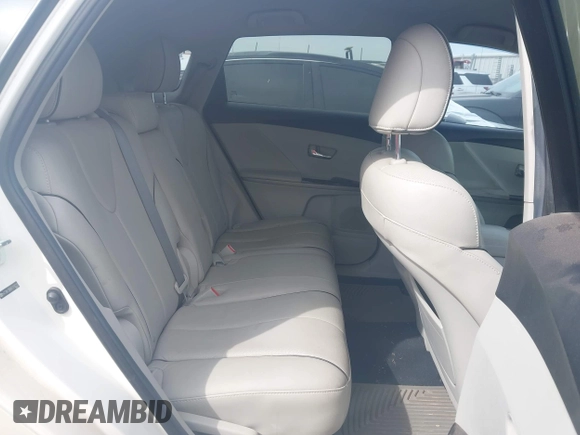 2015 Toyota Venza XLE with VIN 4T3BK3BB4FU116213, listed as a IAAI auction lot 42008444 with 113,912 mi miles. Bid and sale history available at carsss.com. Image 8.