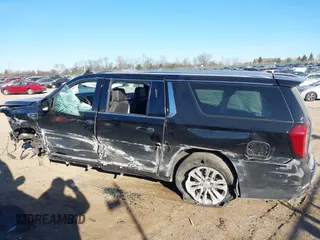 2023 GMC Yukon XL SLT z VIN 1GKS2GKT9PR208083, wystawiony jako IAAI lot #41285870 z przebiegiem 69 901 mil mil oraz . Historia ofert i sprzedaży dostępna na DreamBid. Obrazek 6.