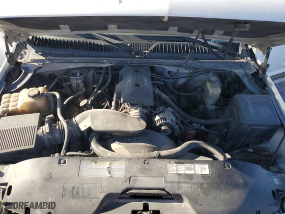 2000 Chevrolet Silverado 1500 LS with VIN 2GCEC19T6Y1182951, listed as a Copart auction lot 50234185 with 353,636 mi miles and Salvage Title. Bid and sale history available at carsss.com. Image 11.