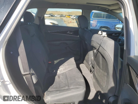 2020 Kia Sorento LX with VIN 5XYPGDA35LG652721, listed as a Copart auction lot 46290805 with 61,262 mi miles and Salvage Title. Bid and sale history available at carsss.com. Image 10.