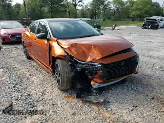 2024 Nissan Sentra SR z VIN 3N1AB8DV9RY232864, wystawiony jako Copart lot #50961445 z przebiegiem 15 483 mil mil oraz Szkoda całkowita • Salvage title. Historia ofert i sprzedaży dostępna na DreamBid. Obrazek 11.