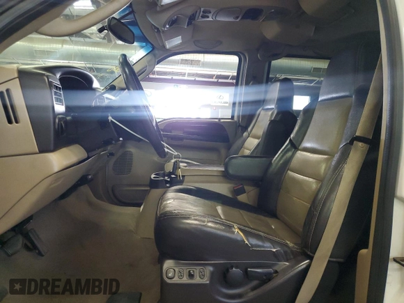 2005 Ford Excursion Eddie Bauer with VIN 1FMSU45P25EC42465, listed as a Copart auction lot 65351125 with 232,471 mi miles and Clean title. Bid and sale history available at DreamBid. Image 7.