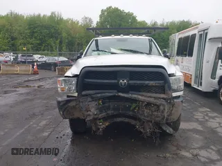 2015 Ram 2500 Tradesman z VIN 3C6UR5CJXFG500994, wystawiony jako IAAI lot #42269164 z przebiegiem 154 666 mil mil oraz . Historia ofert i sprzedaży dostępna na DreamBid. Obrazek 12.