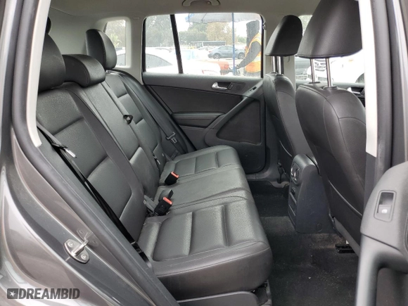 2016 Volkswagen Tiguan R-Line with VIN WVGAV7AX8GW513932, listed as a Copart auction lot 86443264 with 138,427 mi miles and Clean Title. Bid and sale history available at carsss.com. Image 11.