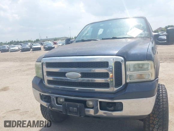 2005 Ford F-250 XL z VIN 1FTSW21P45EB09246, wystawiony jako IAAI lot #42441183 z przebiegiem 186 148 mil mil oraz . Historia ofert i sprzedaży dostępna na DreamBid. Obrazek 6.