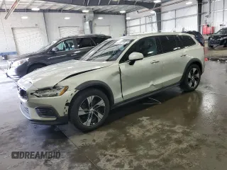 2020 Volvo V60 z VIN YV4102WK3L1037371, wystawiony jako Copart lot #54586775 z przebiegiem 67 467 mil mil oraz Szkoda całkowita • Salvage title. Historia ofert i sprzedaży dostępna na DreamBid. Obrazek 1.