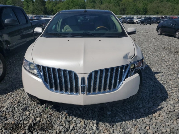 2014 Lincoln MKX with VIN 2LMDJ6JK9EBL08646, listed as a Copart auction lot 51580575 with 90,484 mi miles and Salvage Title. Bid and sale history available at DreamBid. Image 5.