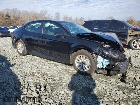 2025 Toyota Camry LE with VIN 4T1DAACK1SU533001, listed as a Copart auction lot 43747945 with 9,236 mi miles and Salvage Title. Bid and sale history available at DreamBid. Image 4.