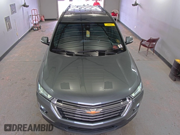 2022 Chevrolet Traverse LT Cloth with VIN 1GNERGKW9NJ168329, listed as a IAAI auction lot 42188652 with 46,921 mi miles. Bid and sale history available at carsss.com. Image 1.