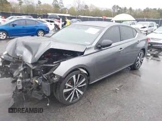 2022 Nissan Altima 2.5 SR with VIN 1N4BL4CV0NN350615, listed as a IAAI auction lot 41807635 with 91,429 mi miles. Bid and sale history available at carsss.com. Image 2.