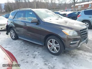 2013 Mercedes-Benz M-Class ML 350 BlueTEC with VIN 4JGDA2EB7DA258502, listed as a IAAI auction lot 41269991 with 140,182 mi miles. Bid and sale history available at carsss.com. Image 1.