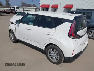 2025 Kia Soul LX with VIN KNDJ23AU5S7930083, listed as a IAAI auction lot 41663168 with 1,134 mi miles. Bid and sale history available at carsss.com. Image 3.