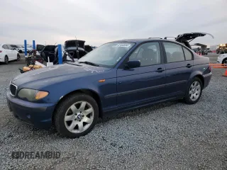 2005 BMW 3 Series 325xi with VIN WBAEU33445PR14886, listed as a Copart auction lot 82465894 with 203,328 mi miles and Clean Title. Bid and sale history available at carsss.com. Image 1.