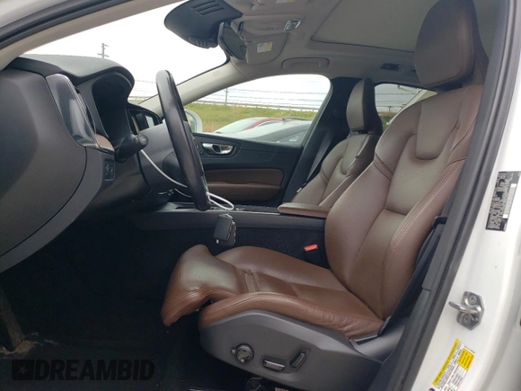 2019 Volvo XC60 Momentum with VIN LYVA22RK0KB219092, listed as a Copart auction lot 76661164 with 64,104 mi miles and Salvage title. Bid and sale history available at DreamBid. Image 7.