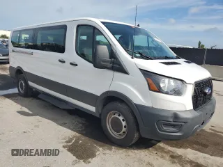2021 Ford Transit Passenger XL z VIN 1FBAX2Y89MKA38282, wystawiony jako Copart lot #63458855 z przebiegiem 113 489 mil mil oraz Czysty tytuł • Clean title. Historia ofert i sprzedaży dostępna na DreamBid. Obrazek 4.