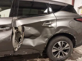 2022 Nissan Murano S z VIN 5N1AZ2AS0NC115947, wystawiony jako IAAI lot #41589658 z przebiegiem 33 362 mil mil oraz . Historia ofert i sprzedaży dostępna na DreamBid. Obrazek 18.