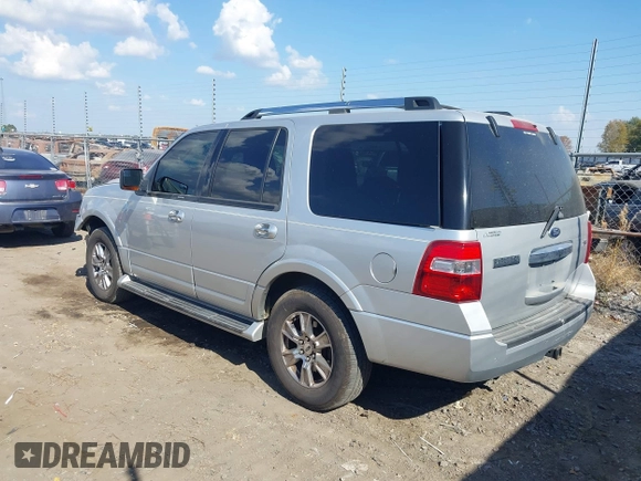 2013 Ford Expedition Limited z VIN 1FMJU1K55DEF45140, wystawiony jako IAAI lot #40653896 z przebiegiem 178 027 mil mil oraz . Historia ofert i sprzedaży dostępna na DreamBid. Obrazek 3.
