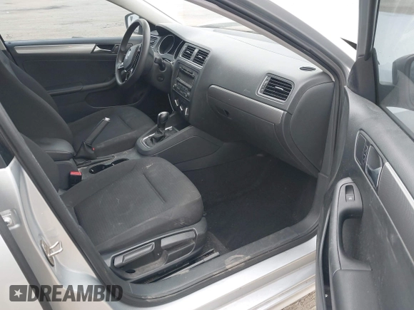 2015 Volkswagen Jetta SE with VIN 3VWD17AJ3FM324044, listed as a IAAI auction lot 42594929 with 108,480 mi miles and . Bid and sale history available at DreamBid. Image 5.