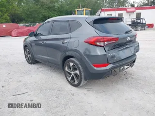 2016 Hyundai Tucson Limited with VIN KM8J33A27GU245096, listed as a IAAI auction lot 41961905 with 101,195 mi miles. Bid and sale history available at carsss.com. Image 3.