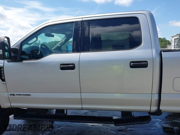 2019 Ford F-250 XL with VIN 1FT7W2BT9KEE35217, listed as a IAAI auction lot 42309355 with 196,739 mi miles and . Bid and sale history available at DreamBid. Image 15.