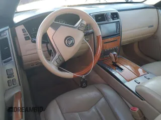 2007 Cadillac XLR z VIN 1G6YV36A775600889, wystawiony jako Copart lot #74500024 z przebiegiem Nie podano mil oraz Szkody całkowita. Historia ofert i sprzedaży dostępna na DreamBid. Obrazek 8.