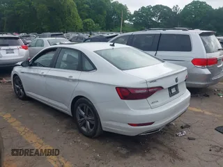2020 Volkswagen Jetta S z VIN 3VWC57BU9LM101169, wystawiony jako IAAI lot #42124913 z przebiegiem 45 863 mil mil oraz . Historia ofert i sprzedaży dostępna na DreamBid. Obrazek 3.