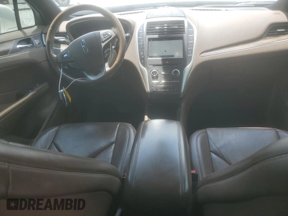 2017 Lincoln MKC Reserve with VIN 5LMCJ3C9XHUL19165, listed as a Copart auction lot 61538025 with 130,041 mi miles and Salvage title. Bid and sale history available at DreamBid. Image 8.