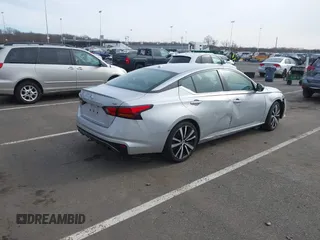 2022 Nissan Altima SR z VIN 1N4BL4CV9NN327401, wystawiony jako IAAI lot #41602929 z przebiegiem 61 130 mil mil oraz . Historia ofert i sprzedaży dostępna na DreamBid. Obrazek 4.
