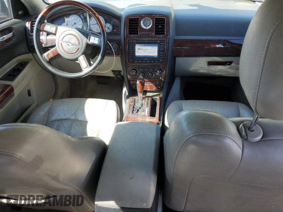 2005 Chrysler 300 with VIN 2C3AA63H95H657666, listed as a Copart auction lot 47989065 with 195,184 mi miles and Salvage Title. Bid and sale history available at carsss.com. Image 8.