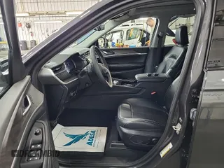 2023 Jeep Grand Cherokee Limited z VIN 1C4RJHBG4PC634367, wystawiony jako IAAI lot #42233517 z przebiegiem 20 919 mil mil oraz . Historia ofert i sprzedaży dostępna na DreamBid. Obrazek 1.