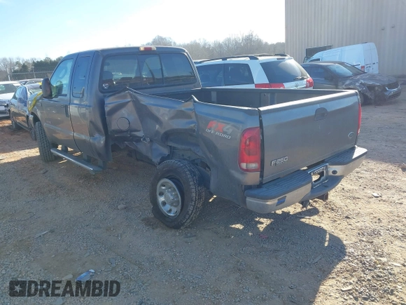 2004 Ford F-250 XL z VIN 1FTNX21P24EC73569, wystawiony jako IAAI lot #41446949 z przebiegiem 287 828 mil mil oraz . Historia ofert i sprzedaży dostępna na DreamBid. Obrazek 3.