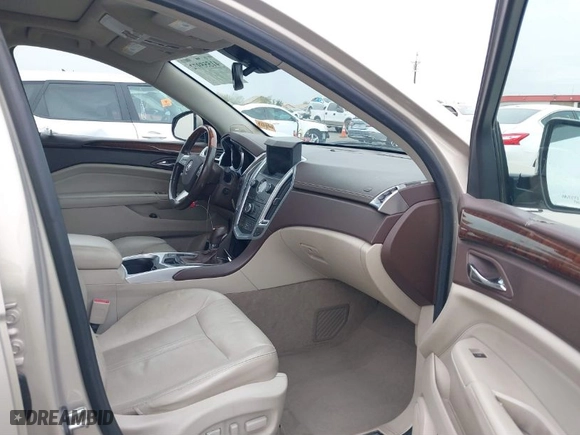2010 Cadillac SRX Premium Collection with VIN 3GYFNFEY0AS503903, listed as a IAAI auction lot 41555972 with 141,764 mi miles. Bid and sale history available at carsss.com. Image 5.