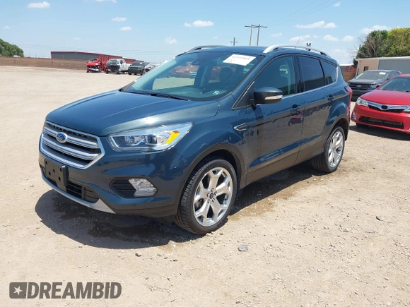 2019 Ford Escape Titanium с VIN 1FMCU9J92KUB56244, выставлен на аукционе IAAI как лот 42553011 с пробегом 37 201 миль миль и . История ставок и продаж доступна на DreamBid. Изображение 17.