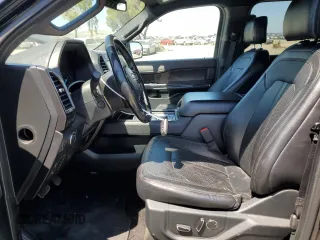2019 Ford Expedition Max Limited с VIN 1FMJK1KT9KEA19871, выставлен на аукционе Copart как лот 56274475 с пробегом 112 272 миль миль и Списание • Salvage title. История ставок и продаж доступна на DreamBid. Изображение 7.