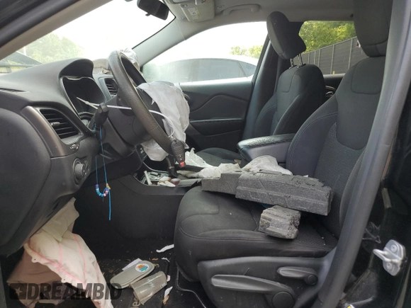 2019 Jeep Cherokee Latitude with VIN 1C4PJLCB0KD221636, listed as a Copart auction lot 59239305 with Not provided miles and Salvage title. Bid and sale history available at DreamBid. Image 7.