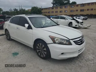 2011 Honda Accord EX-L z VIN 1HGCP3F86BA027595, wystawiony jako Copart lot #56457015 z przebiegiem 167 410 mil mil oraz Szkoda całkowita • Salvage title. Historia ofert i sprzedaży dostępna na DreamBid. Obrazek 4.