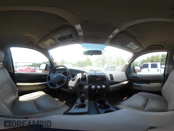 2010 Toyota Tundra z VIN 5TFRM5F19AX001732, wystawiony jako IAAI lot #42397135 z przebiegiem 191 780 mil mil oraz . Historia ofert i sprzedaży dostępna na DreamBid. Obrazek 18.