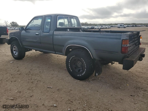 1993 Toyota 4WD Pickups DLX with VIN JT4VN13D8P5114451, listed as a Copart auction lot 85312314 with 143853 miles and Clean Title. Bid and sale history available at carsss.com. Image 2.